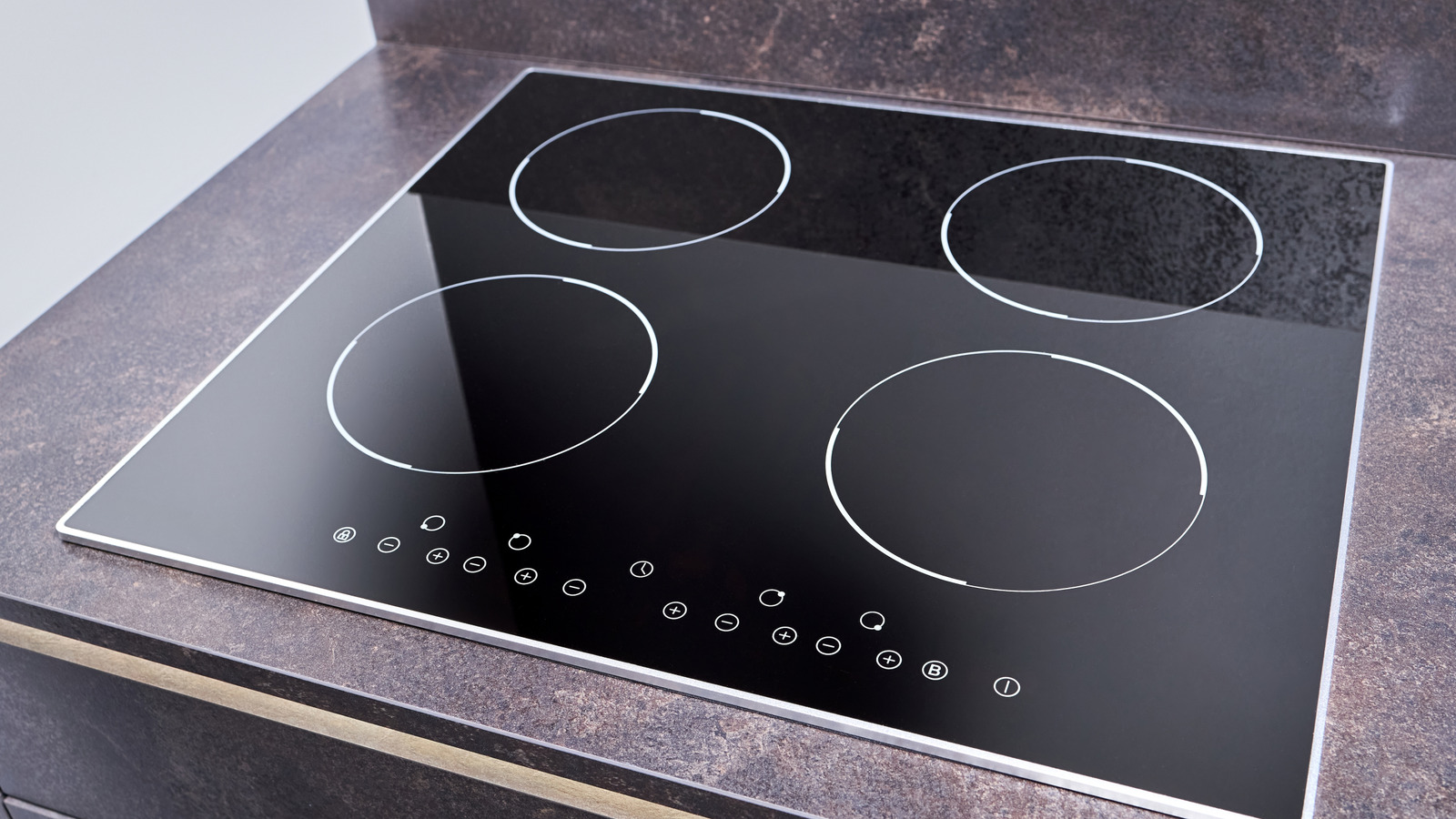 Induction Cooktop Buying Guide: Features You Shouldn’t Ignore (2026)